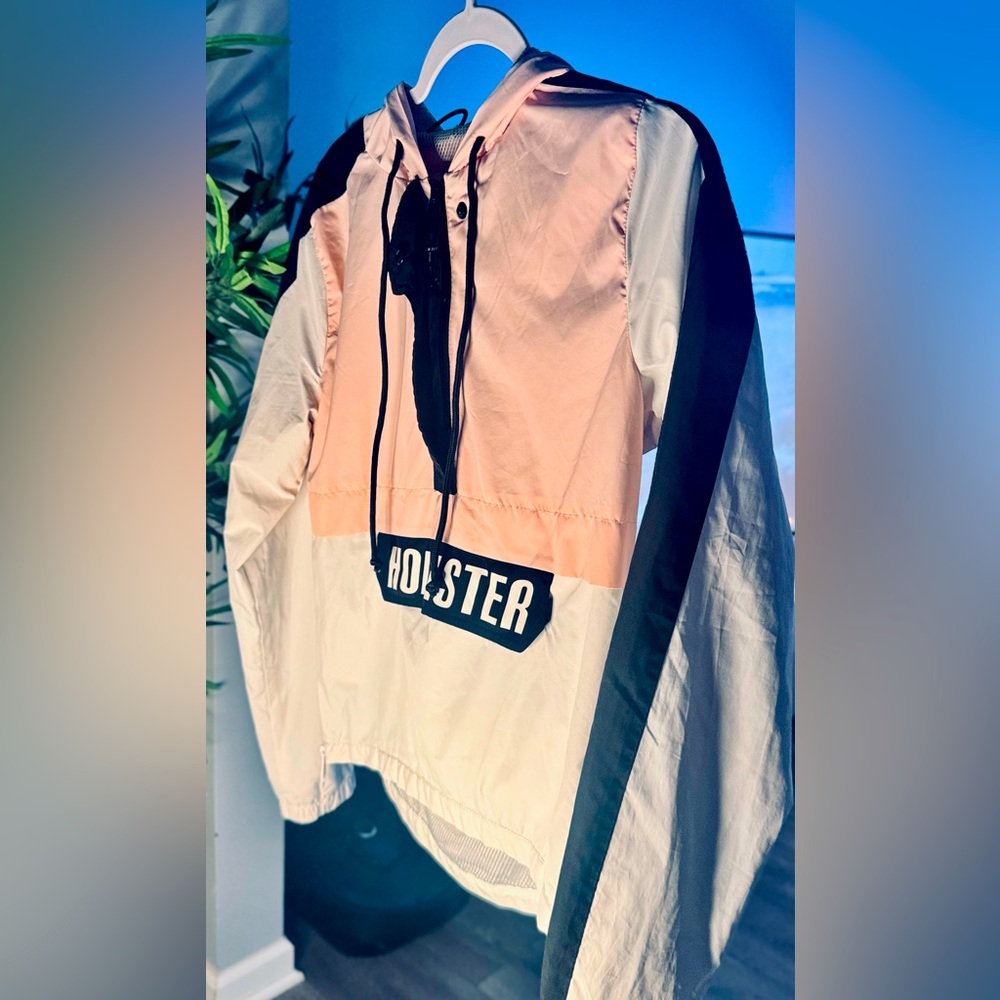 Holister sweatshirt 🥰🤩